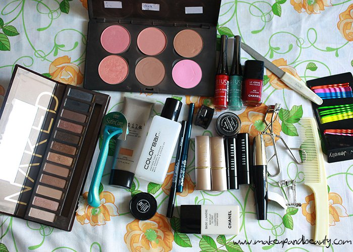 travel-makeup-packing